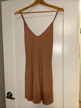 JOAH BROWN - Simple Spaghetti Strap Slip Dress - soft pink